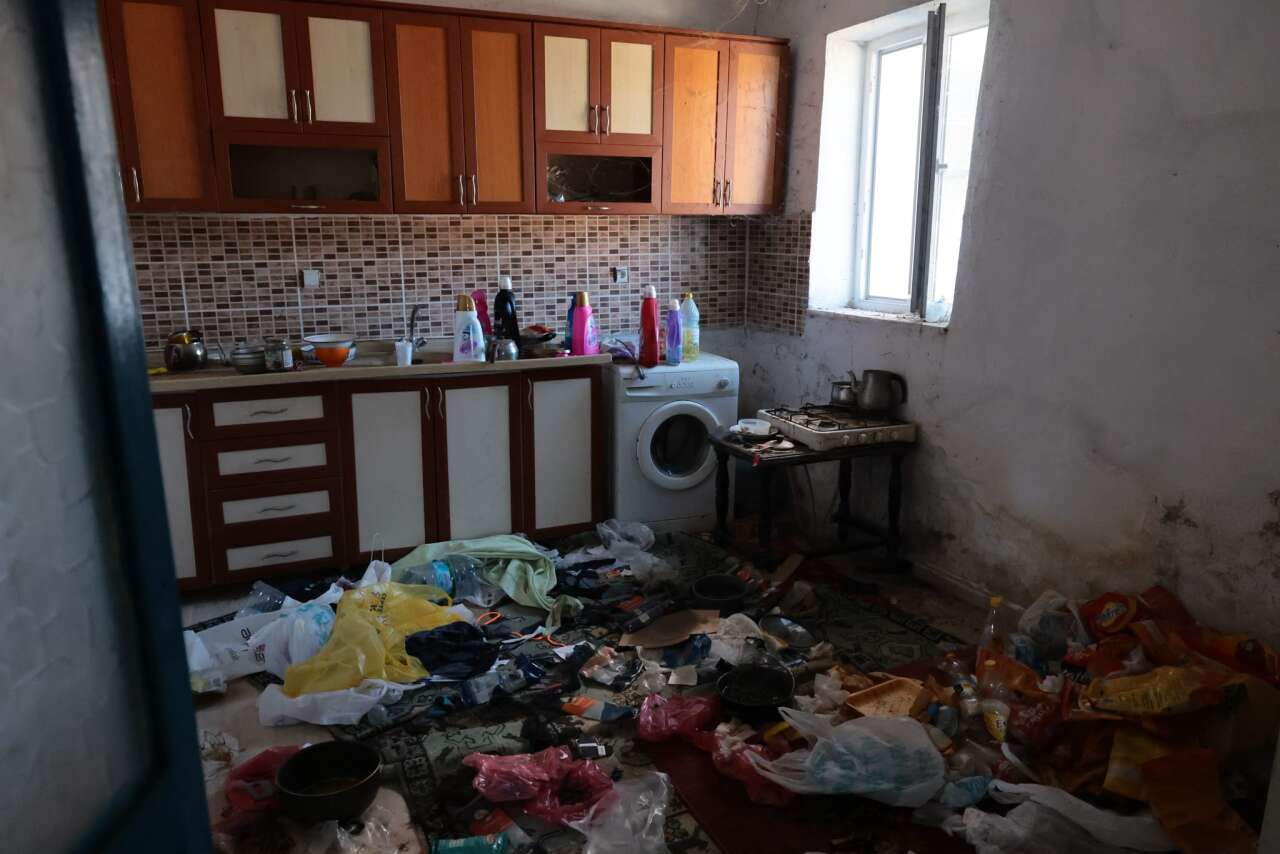 Menteşe'de Akılalmaz Olay: İmam Gitti, Evinden Tonlarca Çöp Çıktı 2